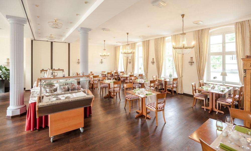 Hotel Prinzenpalais 바트 도베란 외부 사진