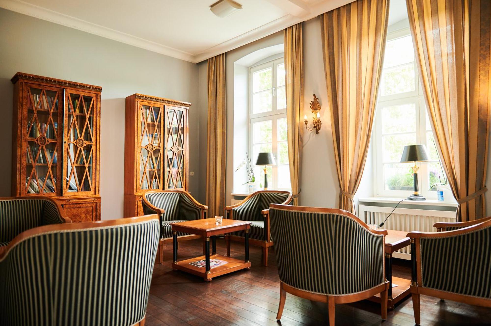 Hotel Prinzenpalais 바트 도베란 외부 사진
