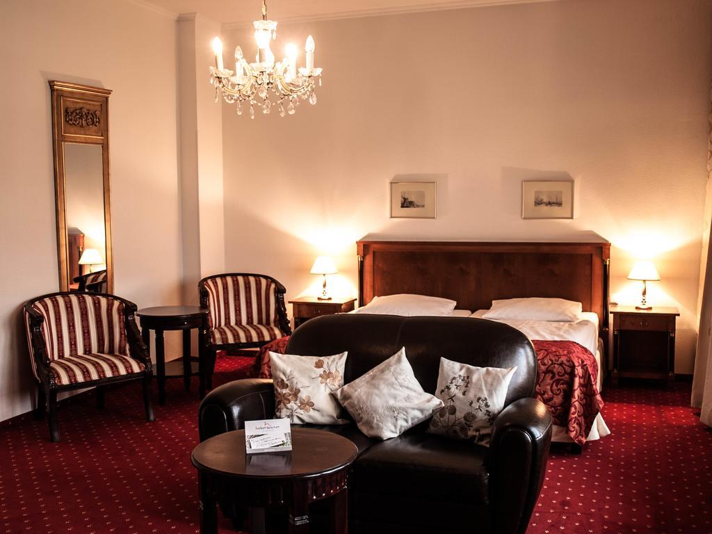 Hotel Prinzenpalais 바트 도베란 외부 사진