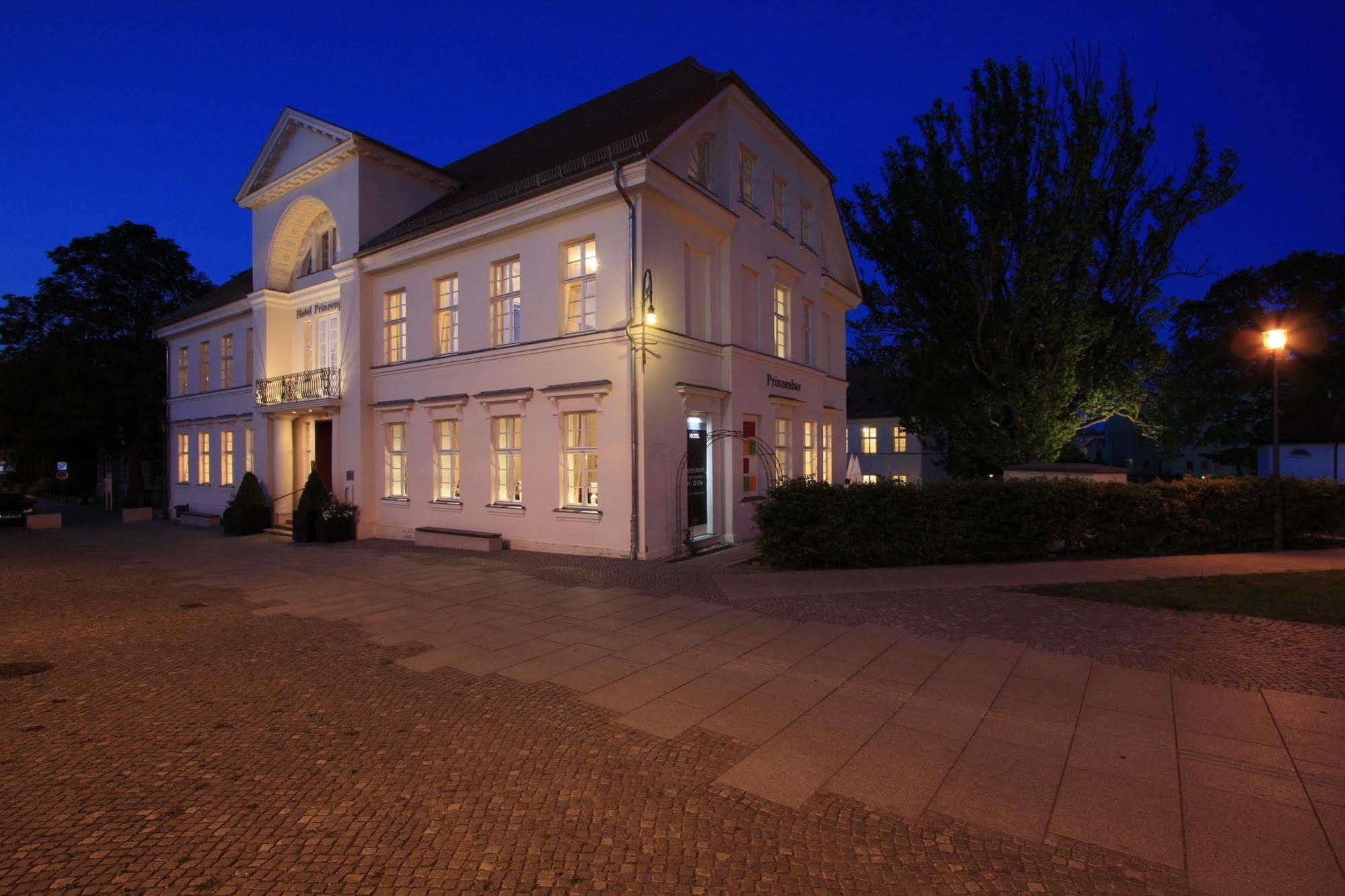 Hotel Prinzenpalais 바트 도베란 외부 사진