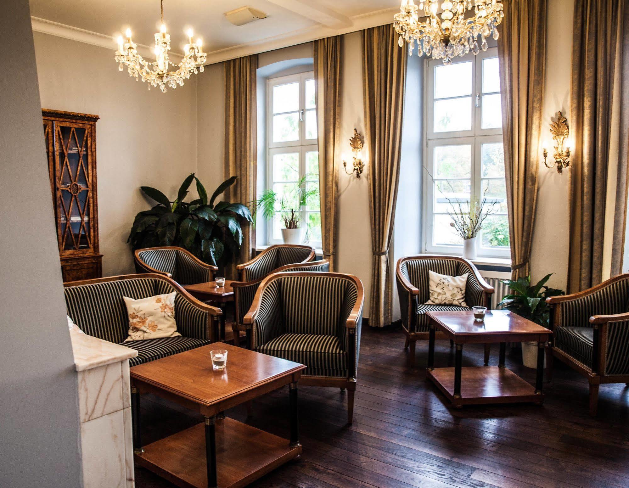 Hotel Prinzenpalais 바트 도베란 외부 사진